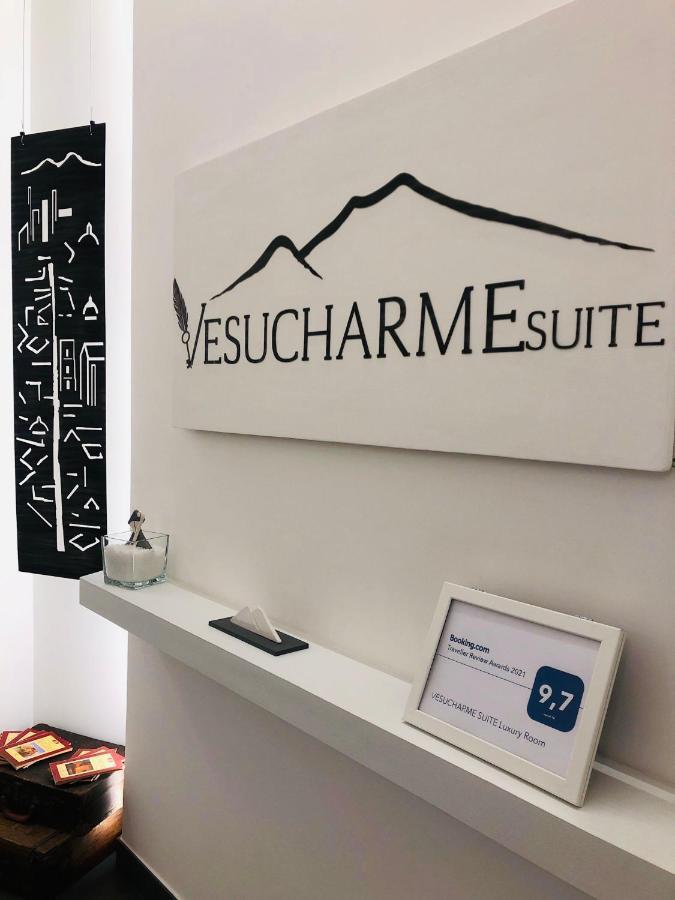 נאפולי Vesucharme Suite Luxury Room מראה חיצוני תמונה
