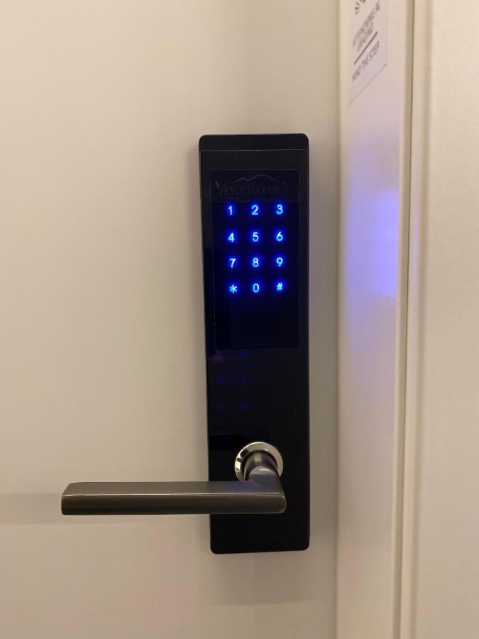 נאפולי Vesucharme Suite Luxury Room מראה חיצוני תמונה