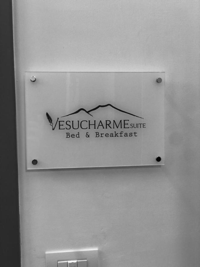 נאפולי Vesucharme Suite Luxury Room מראה חיצוני תמונה