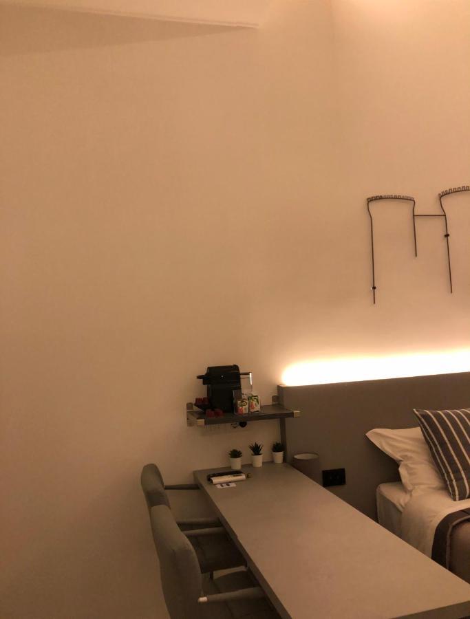 נאפולי Vesucharme Suite Luxury Room מראה חיצוני תמונה