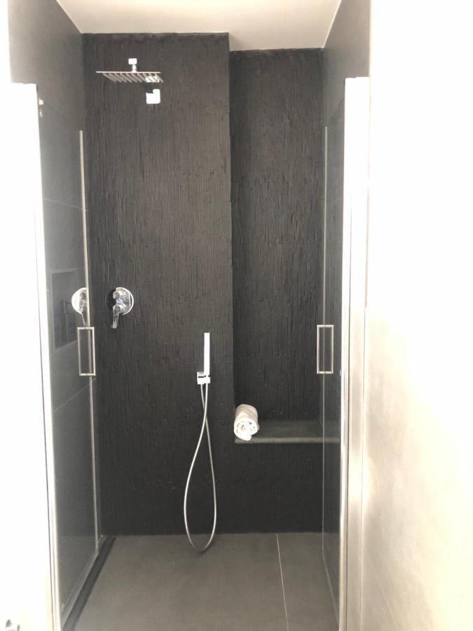 נאפולי Vesucharme Suite Luxury Room מראה חיצוני תמונה