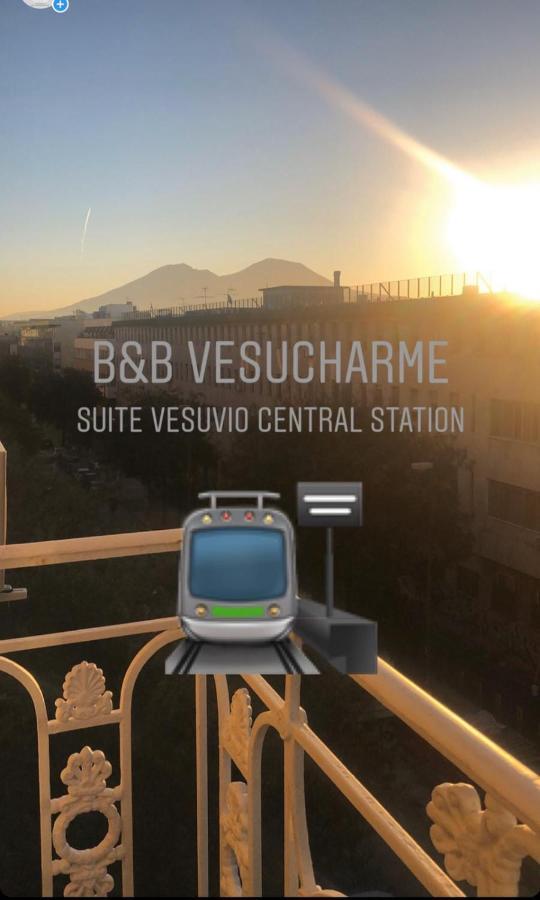 נאפולי Vesucharme Suite Luxury Room מראה חיצוני תמונה